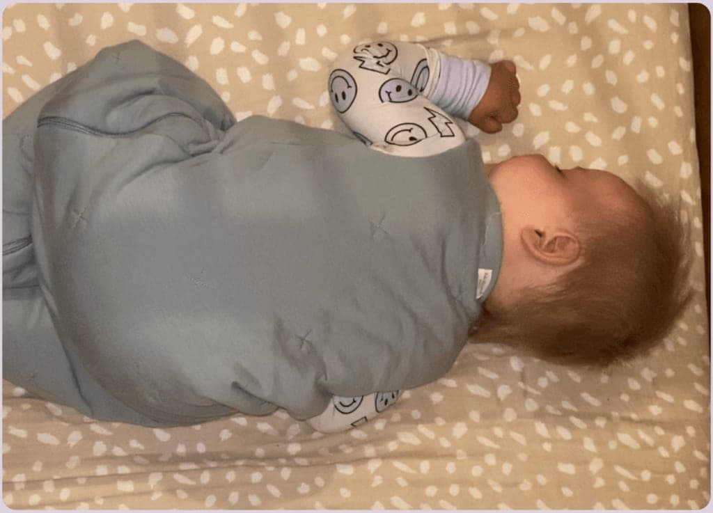 Benarkah Menyusui Sambil Tidur Menyebabkan Bayi Cacingan?