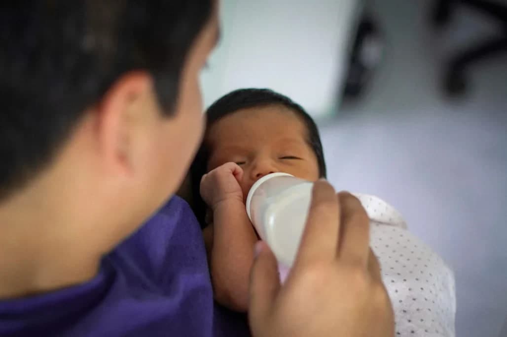 Waktu Terbaik Menyapih ASI: Benarkah Ada Usia Idealnya? - Sewa Freezer ASI | Mum 'N Hun