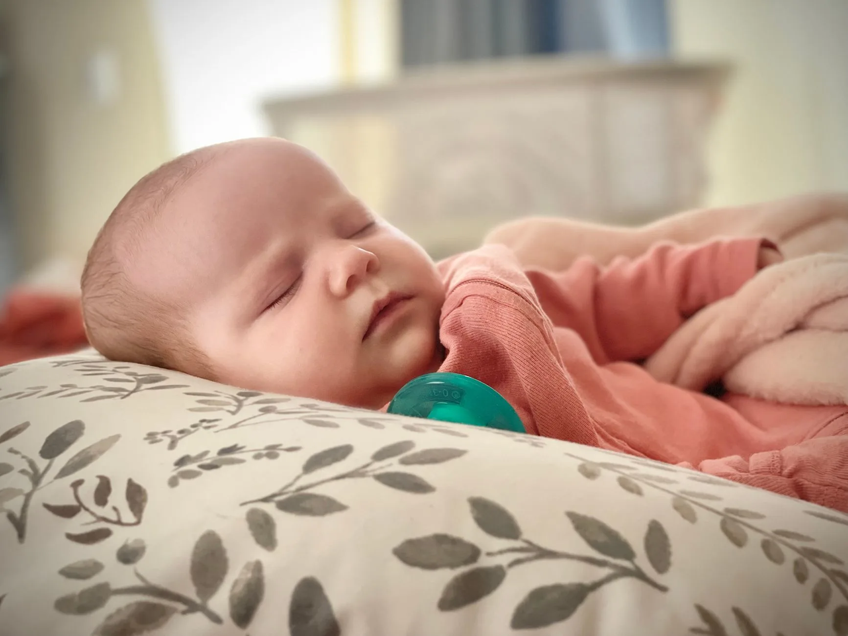 Kenapa Bayi Tidur Gelisah? Cek Tanda dan Solusinya
