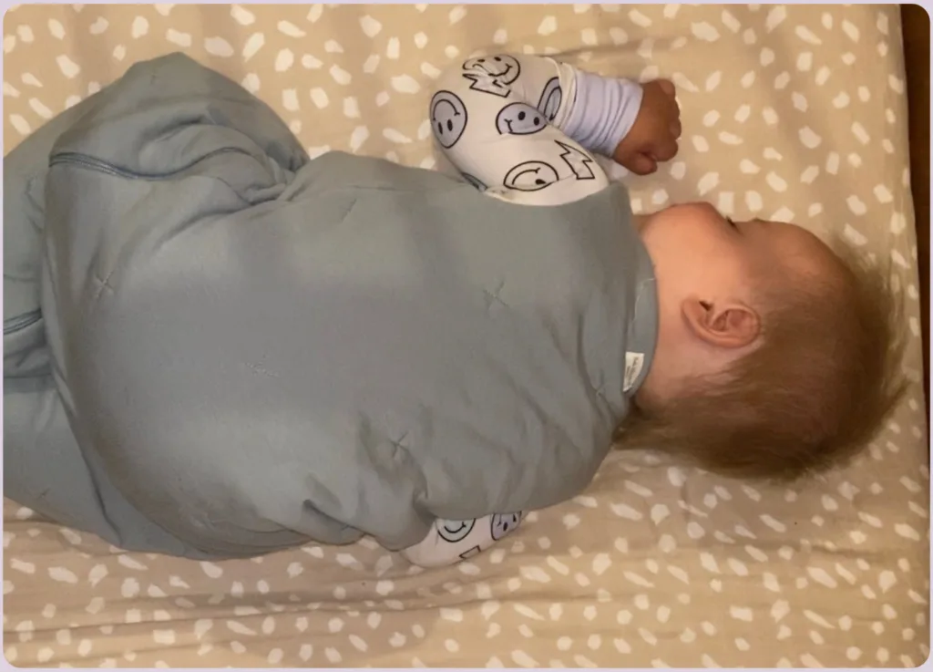 Benarkah Menyusui Sambil Tidur Menyebabkan Bayi Cacingan