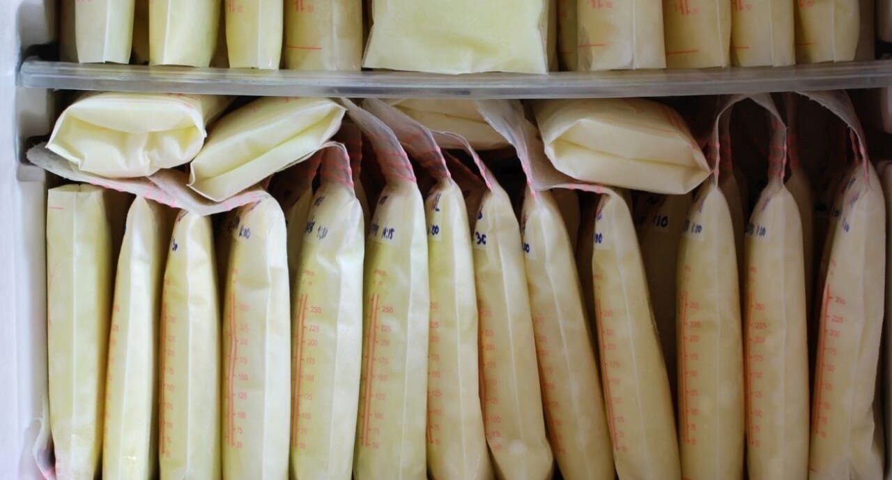 Cara Menyimpan ASI yang Benar di Freezer