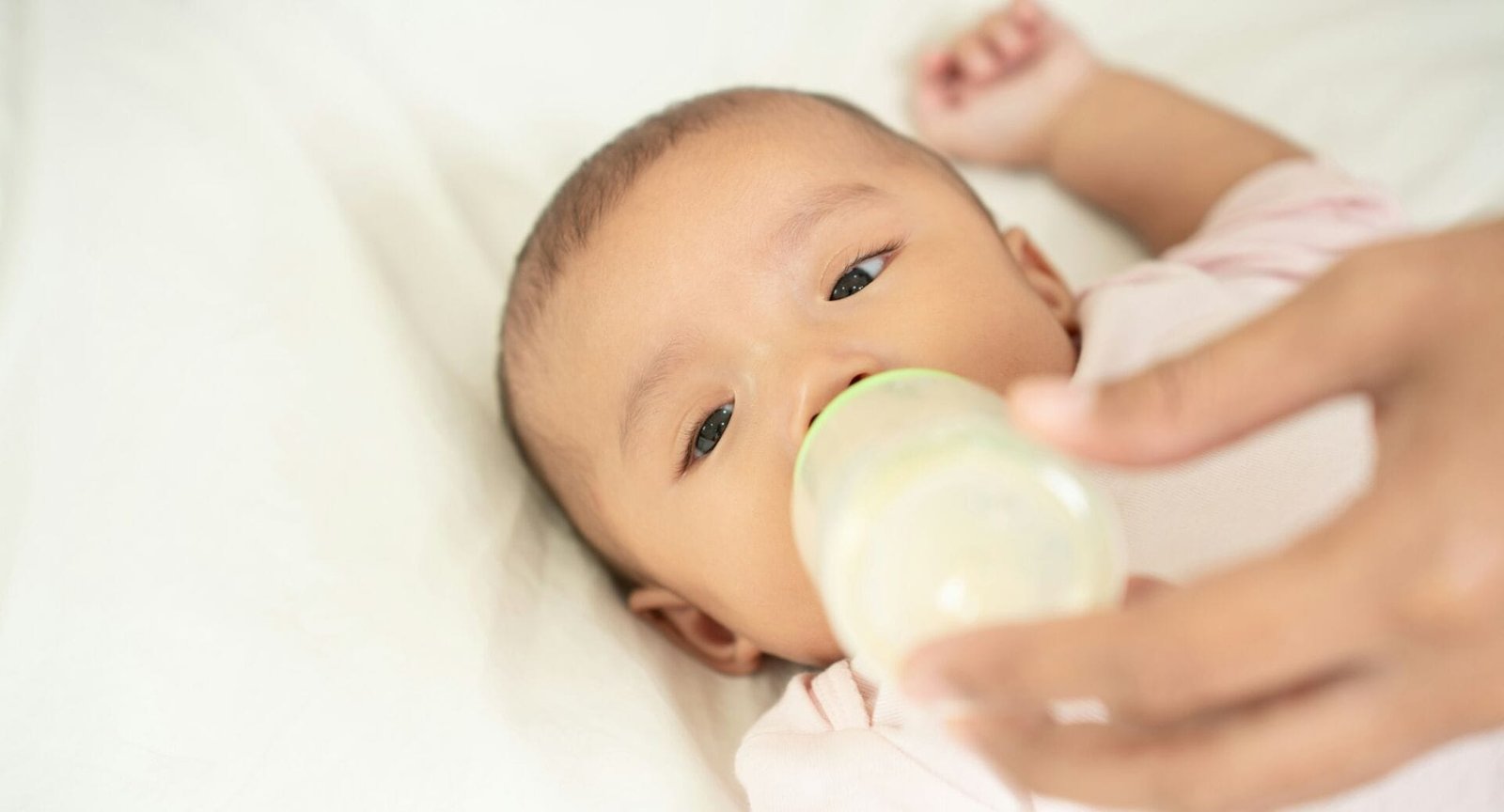 Cara Konsumsi ASI dari Kulkas yang Aman dan Praktis untuk Bayi