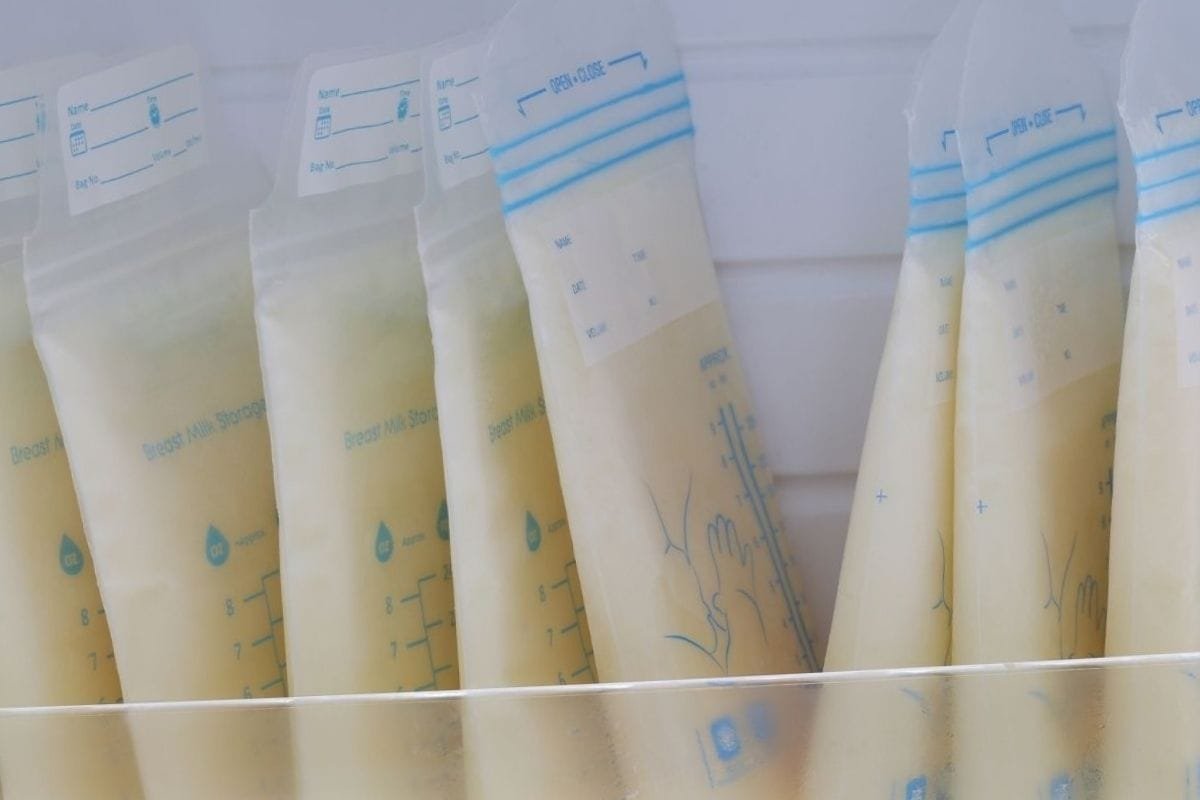 Memberikan ASIP dari freezer